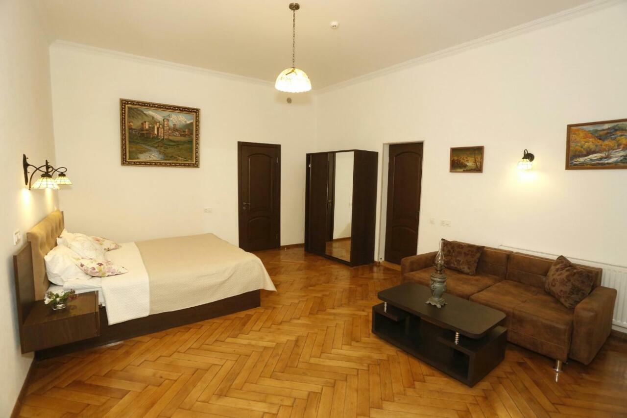 Old - Gold Gala Apartment Tbilisi Luaran gambar