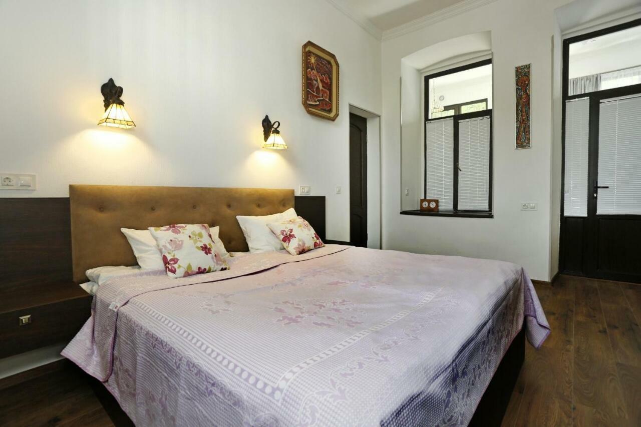 Old - Gold Gala Apartment Tbilisi Luaran gambar